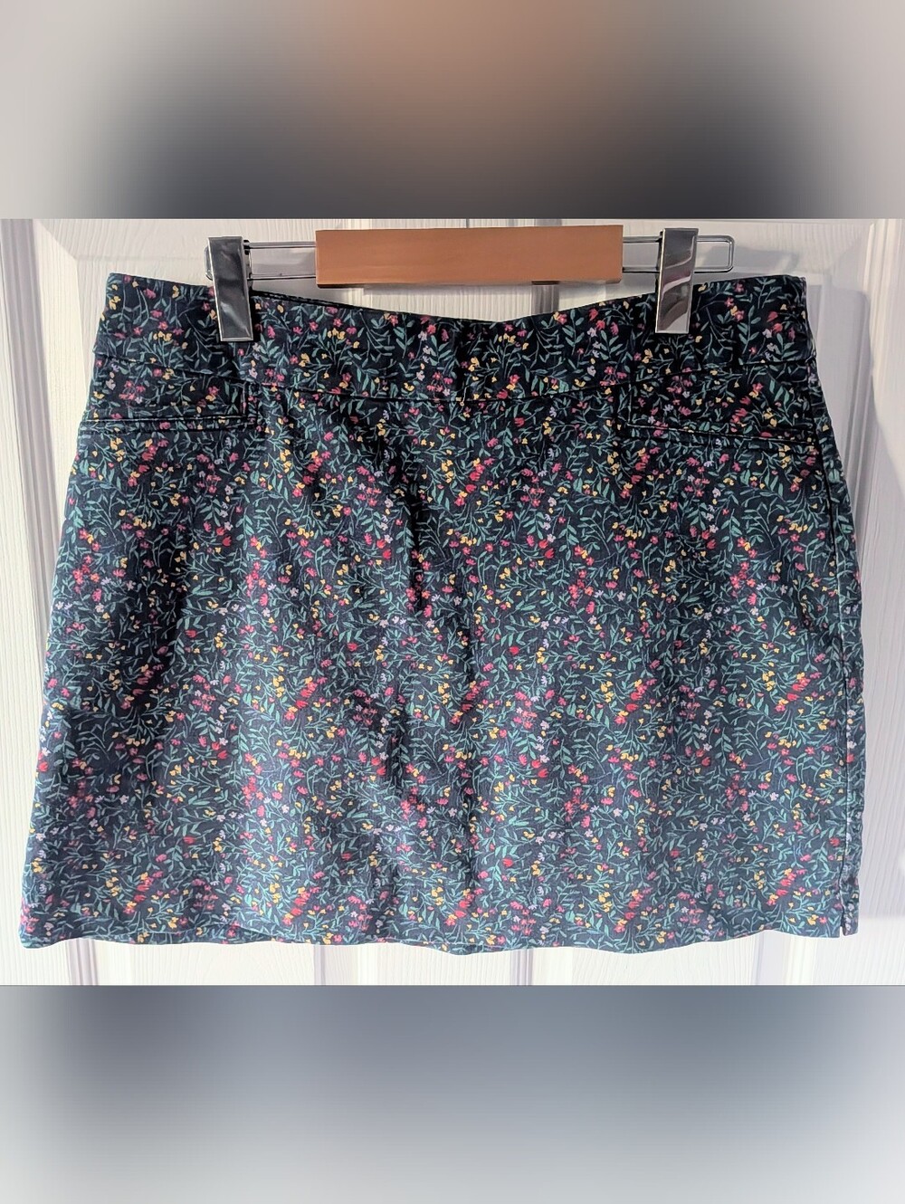 croft & barrow Navy Floral Skort with Pink and Yellow Accents